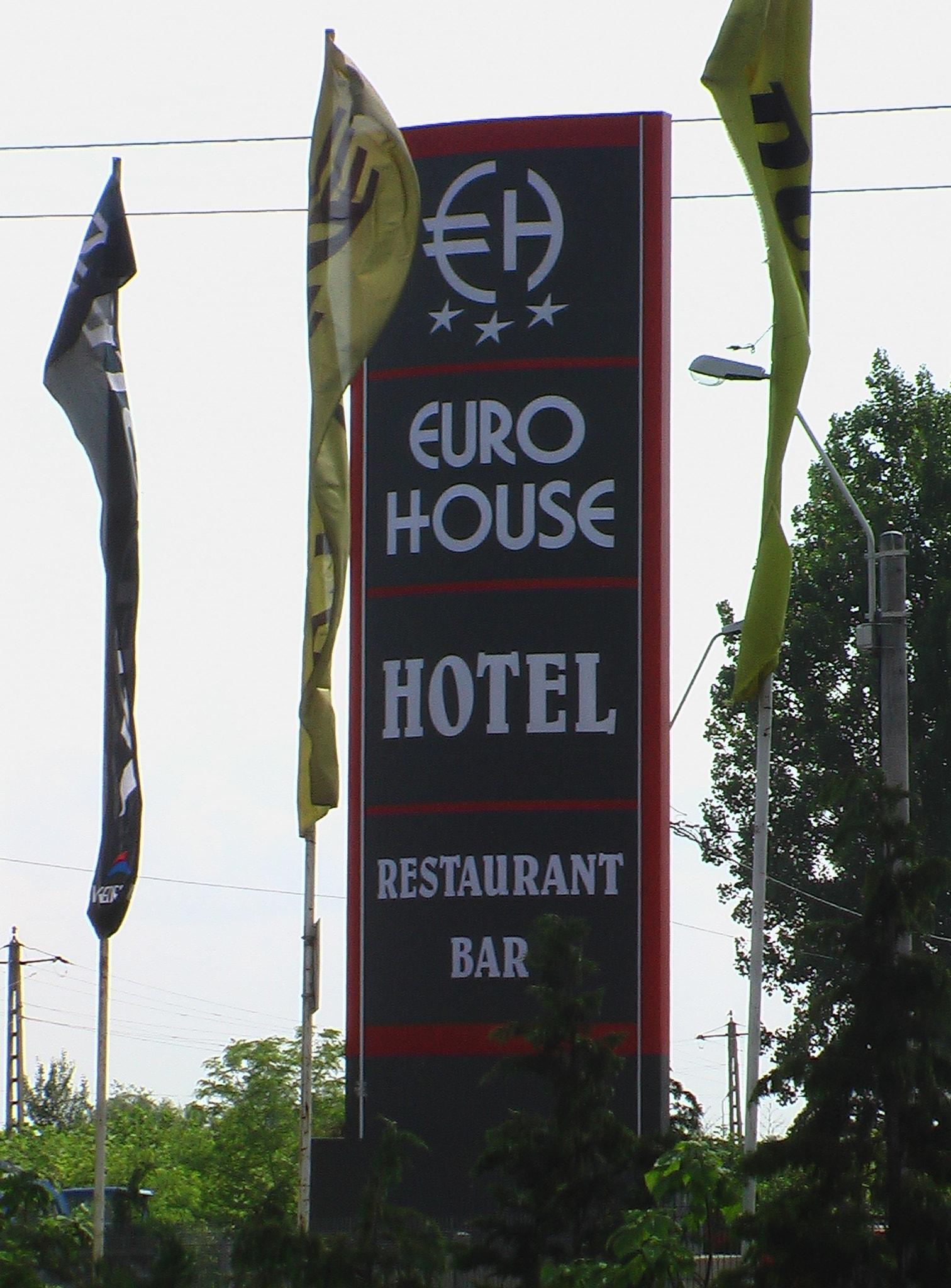 Euro House Hotel Бая Маре Екстериор снимка